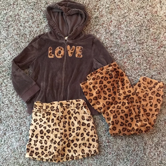 NWT Crazy 8 Boys Size 2T 3T Microfleece Hooded Pullover Shirt /& Pants 2-PC SET